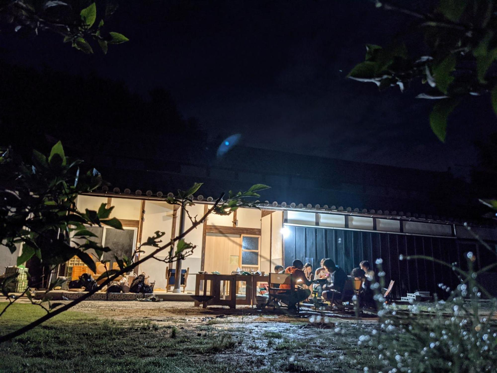 猫と図書館のある宿 草地家 Kusachike Minamiawaji Bagian luar foto