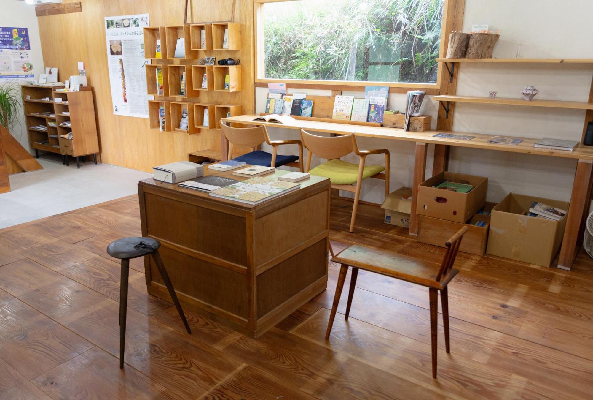 猫と図書館のある宿 草地家 Kusachike Minamiawaji Bagian luar foto