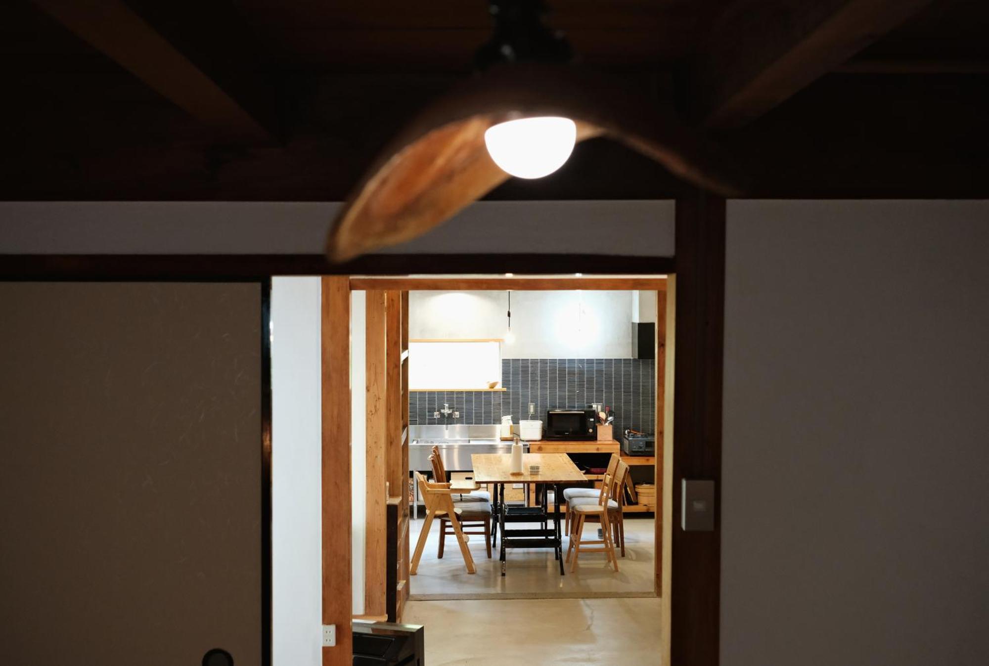猫と図書館のある宿 草地家 Kusachike Minamiawaji Bagian luar foto