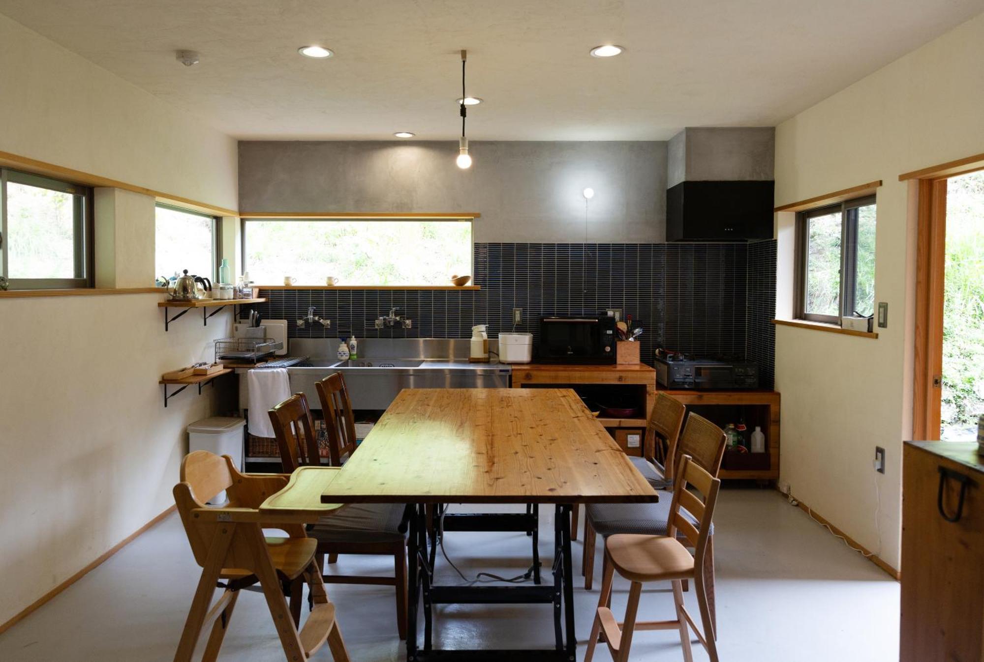猫と図書館のある宿 草地家 Kusachike Minamiawaji Bagian luar foto